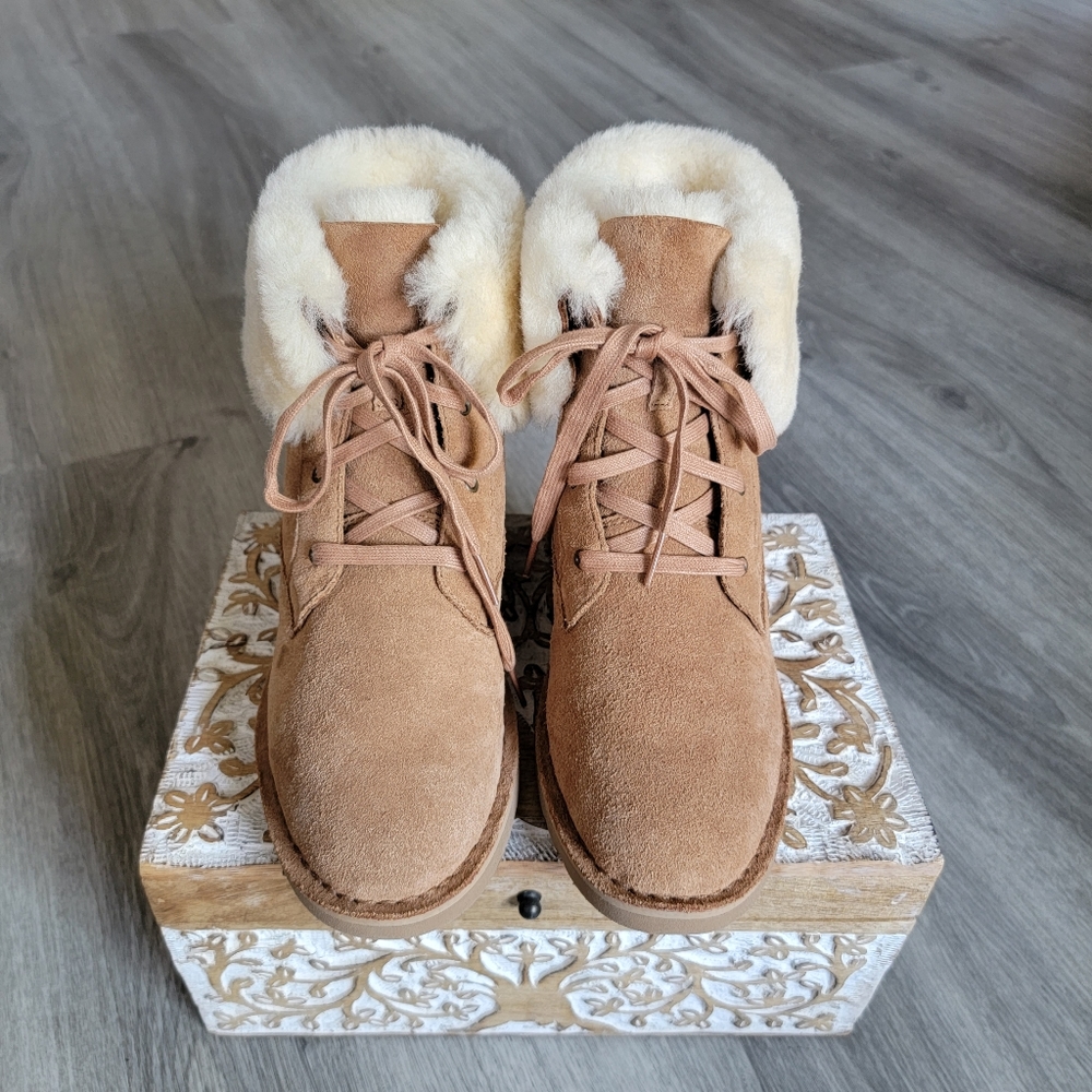 UGG Weylyn Suede Boot - Picture 4 of 8